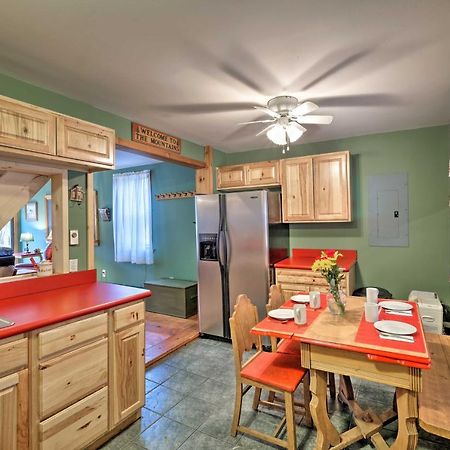Cottage Less Than 8 Mi To Gore Mountain In Bakers Mill! Bakers Mills Экстерьер фото